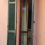 Gira Casa de hóspedes Como