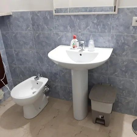 Gira Guest house *