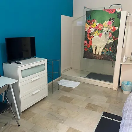 Gira Guest house Como