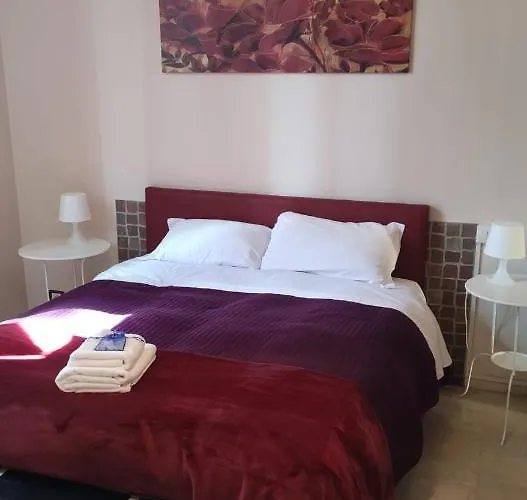 Casa de hóspedes Gira *