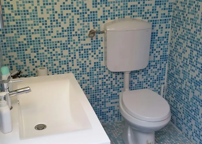 Guest house Gira