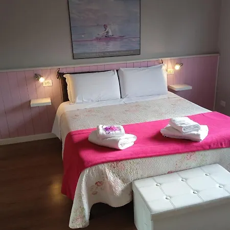 Gira Guest house Como