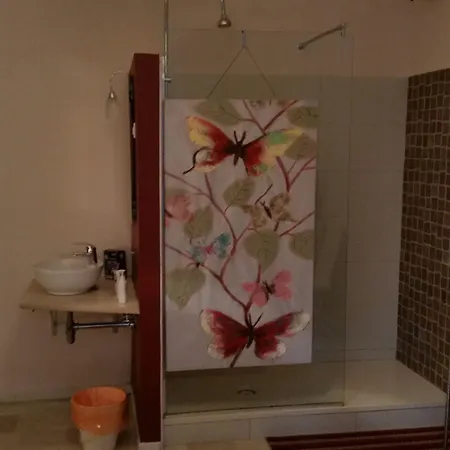 Guest house Gira Como