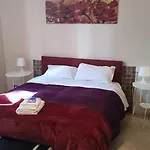 Πανσιόν Gira *