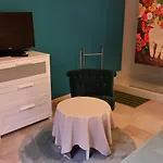 Gira Πανσιόν *