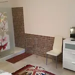 Gira Πανσιόν *