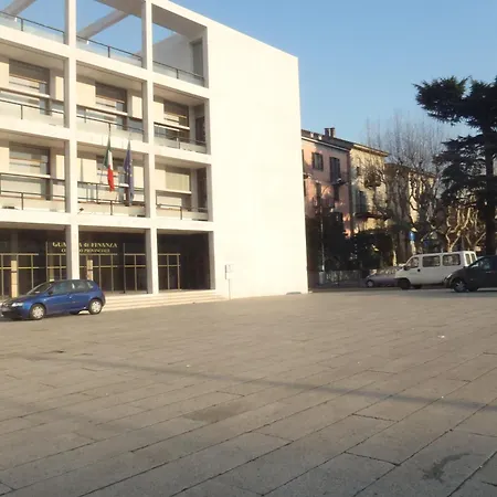 Casa de hóspedes Gira *