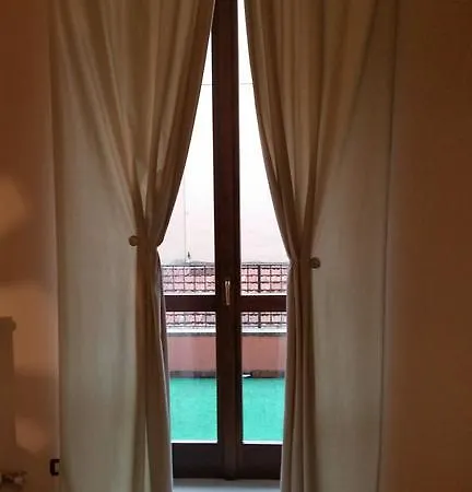 Vendégház Gira Como