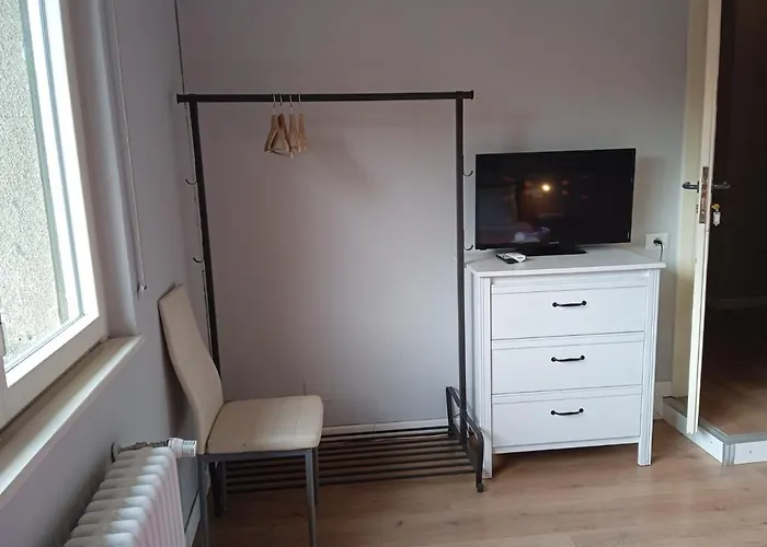 Gira Casa de hóspedes *