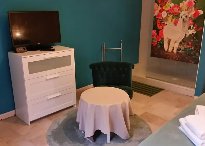 Gira Casa de hóspedes *